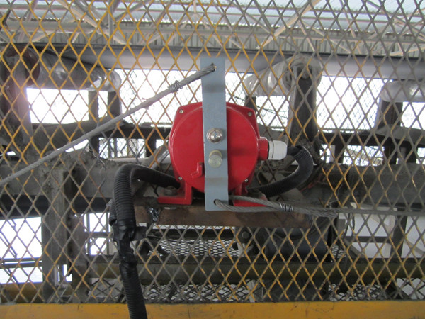 拉繩開關安裝實物圖.jpg 拉繩開關安裝實物圖.jpg