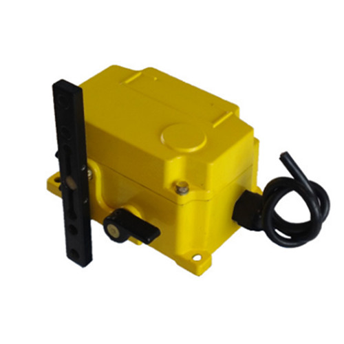 礦用拉繩開關(guān).jpg 礦用拉繩開關(guān).jpg