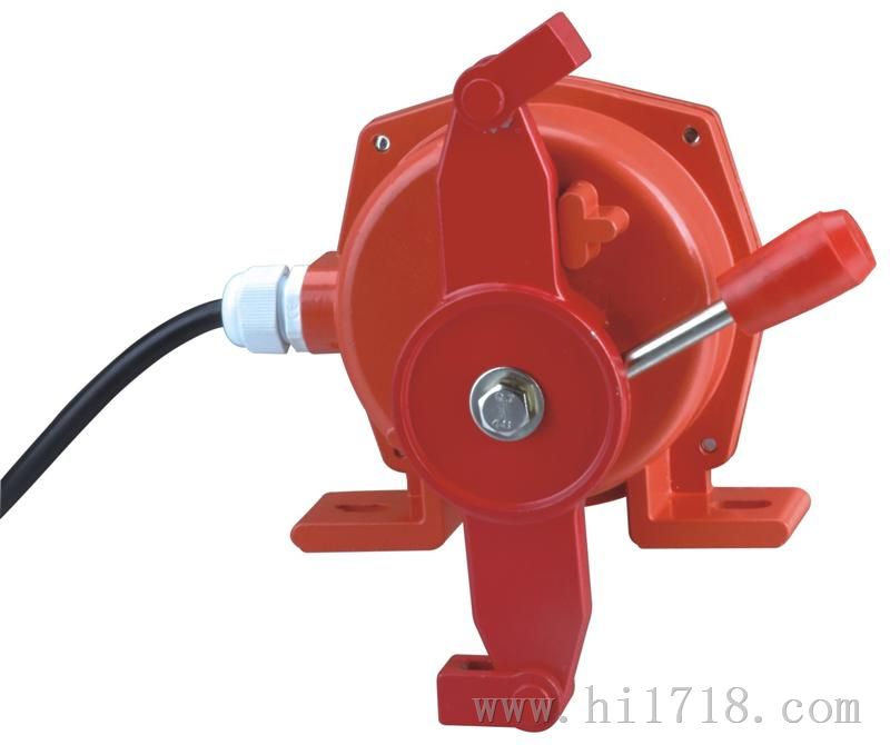 供應WHKL-II雙向拉繩開關,220V,1、將拉繩開關固定在機架上。2、一側的兩臺開關之間距離為50m左右,采用直徑為Φ4的鋼絲繩連接,松緊應適度。3、為減小鋼絲繩自重對開關啟動的影響,每隔3m在機架上裝一個托環,以支撐鋼絲繩。4、鋼絲繩的另一端系在拉簧上(用繩扣固定),在不影響正常使用下用緊線器將兩側拉繩張緊,并確保兩側張力均衡。注:雙向拉繩開關對于爬坡段輸送機機.應盡量縮短開關間距及拉繩長度。)雙向拉繩開關工作原理:當膠帶運輸機現場緊急事故時,在沿線任意位置牽動系在掛耳上的鋼絲繩,迫使機內凸輪轉動而驅動元件開關動作,發出停機信號,達到停機效果,防止事故的擴大。,5A 供應WHKL-II雙向拉繩開關,220V,5A