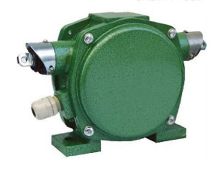 化工廠(chǎng)專(zhuān)用兩級(jí)跑偏開(kāi)關(guān)EBBS-80、膠帶跑偏開(kāi)關(guān)DPK-12-30大量現(xiàn)貨生產(chǎn)